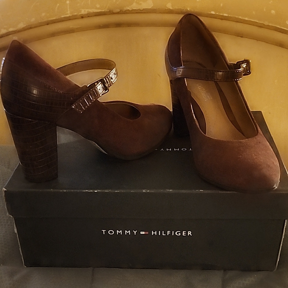 Tommy Hilfiger Women's Dark Burgundy Mary-Jane Heel Booties